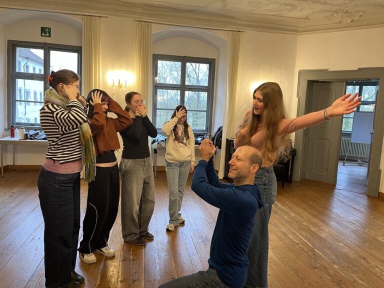 Very expressive Theatergruppe 2025 6